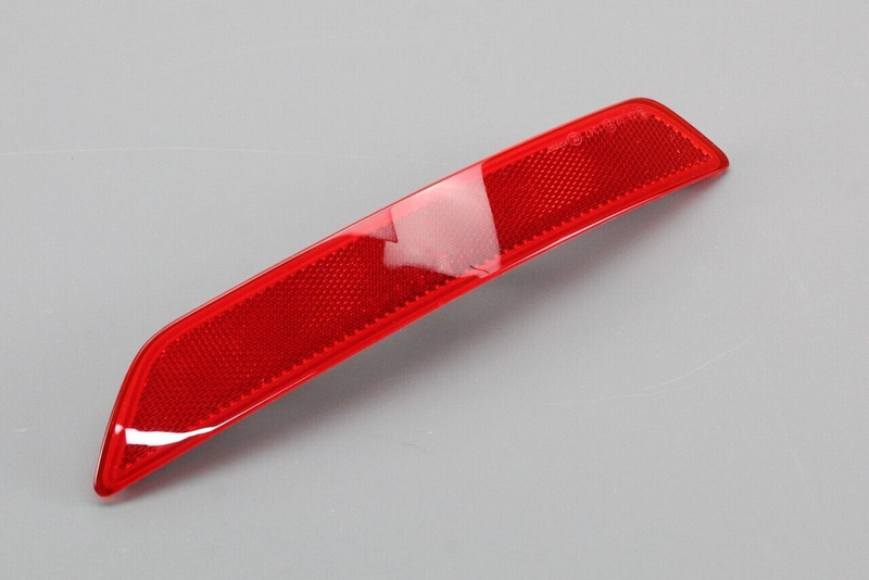 14-18 Skoda Yeti bumper rear left light reflector original 5L0945105A ref I1AU-38-