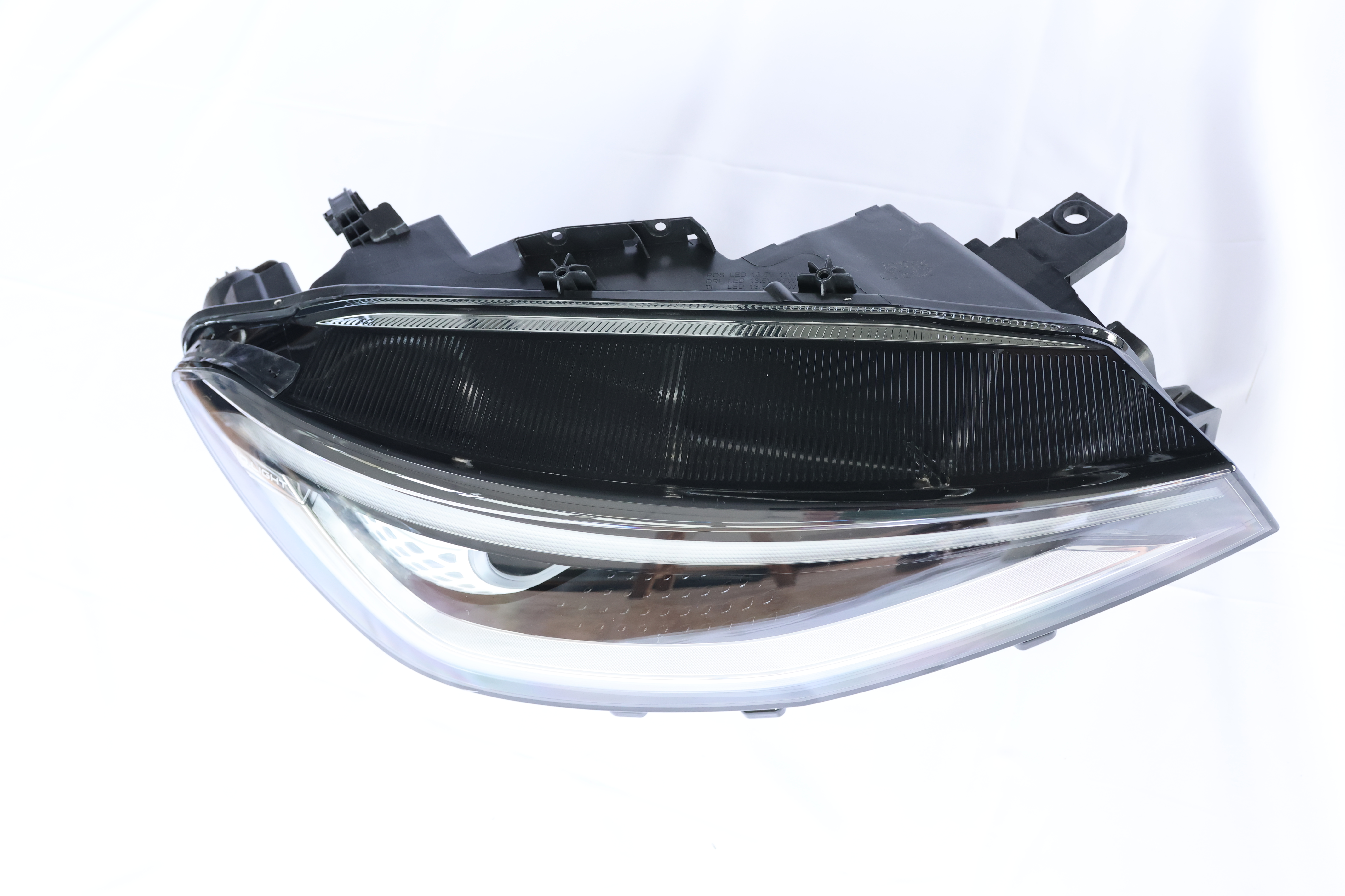 VW ID4 2021-23 LED headlights with adaptive 11A941035B 11A941077