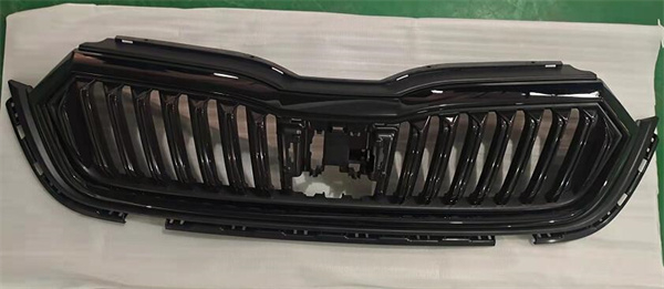 Original Grille Front Grill Skoda Octavia IV (5E3853761AF9R+5E3853653ZD4)