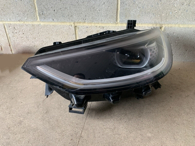 VW ID.3 E11 LED Headlights with Matrix 10B941077B