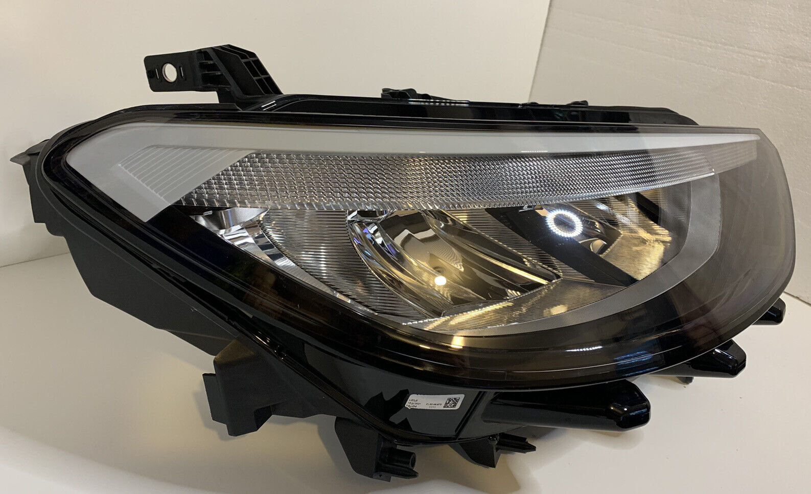 VW ID.3 E11 Front Left Headlight LHD 10B941029