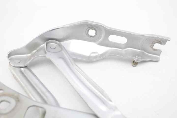 1765971_dobradica-de-capot-esquerda-skoda-octavia-break-de-2020-a-0-5e3823301 1765971_dobradica-de-capot-esquerda-skoda-octavia-break-de-2020-a-0-5e3823301
