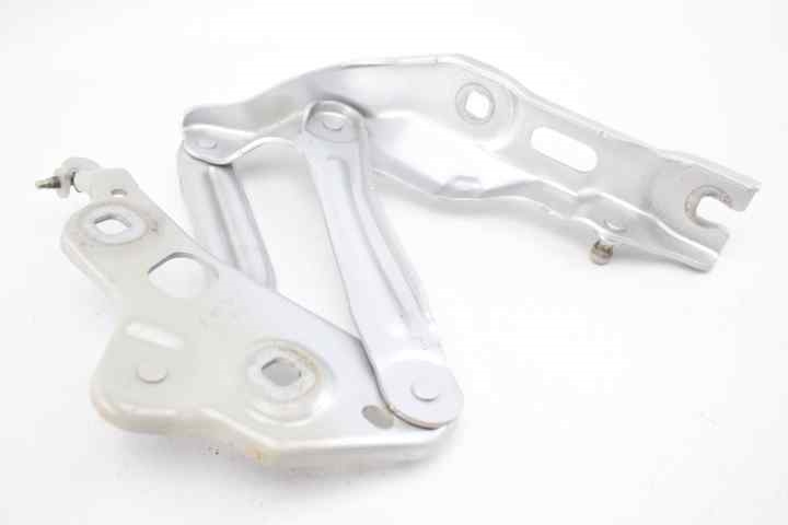 1765970_dobradica-de-capot-esquerda-skoda-octavia-break-de-2020-a-0-5e3823301 1765970_dobradica-de-capot-esquerda-skoda-octavia-break-de-2020-a-0-5e3823301